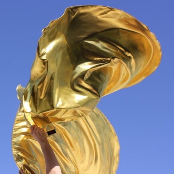 Refiner's Fire 14K Gold Flowy Worship Banner Praise Flags Set of 2 Superflex Rod - Picture 3 of 7